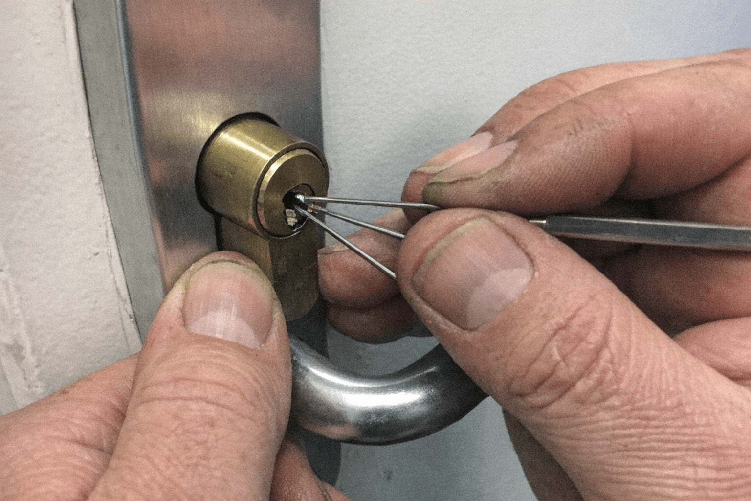 Extraktion eines abgebrochenen Schlüssels aus dem Zylinder